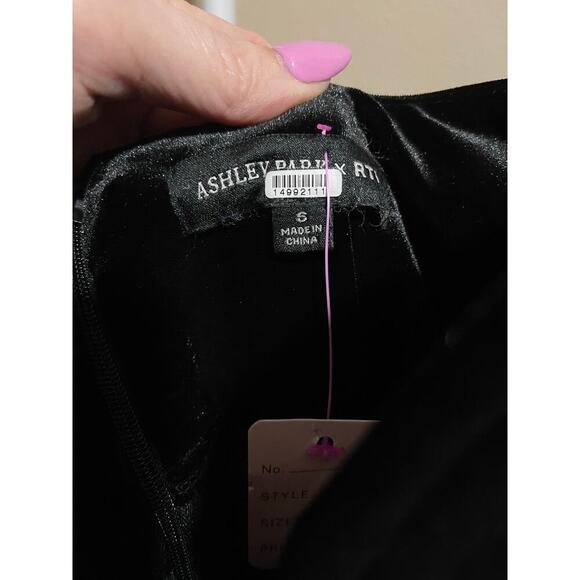 ASHLEY PARK x RTR Encore Velvet Mini Dress - Picture 6 of 6